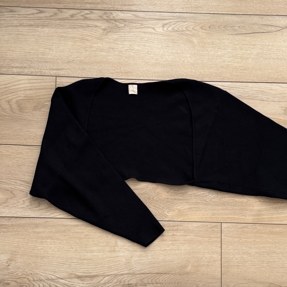H&M shrug - Picture 3 of 3